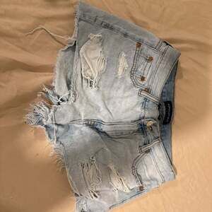 Aeropostale Womens Shorts 2 Blue Denim High Rise Shorty Casual Distressed Fringe